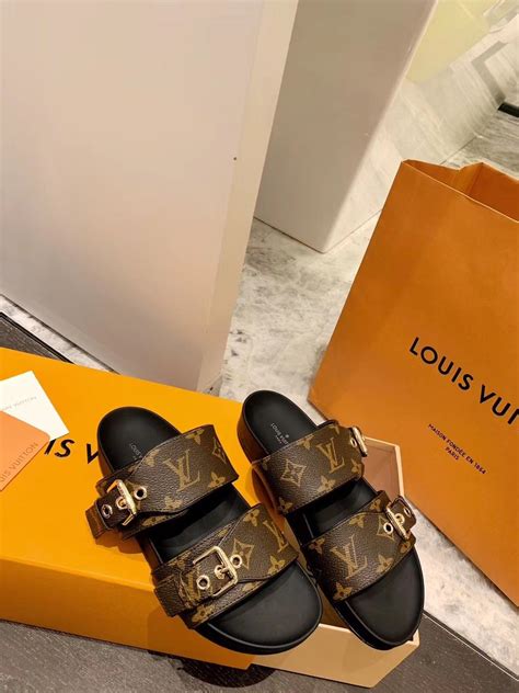 scatoline latta confetti valigia louis vuitton|Louis Vuitton slip on sandals.